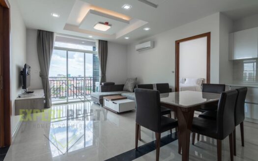 Beautiful and Modern 2 Bedroom Apartment with Gym, Pool