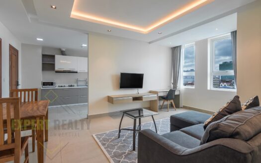 Modern 1 Bedroom Apartment with Gym, Pool